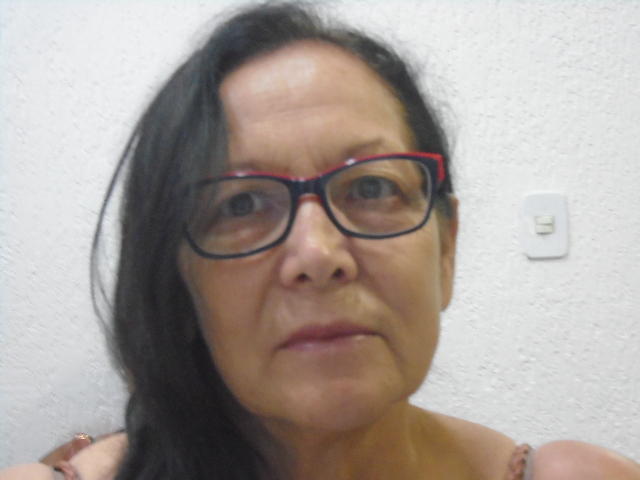 Vera Lucia , 62 anos, divorciado(a), 3